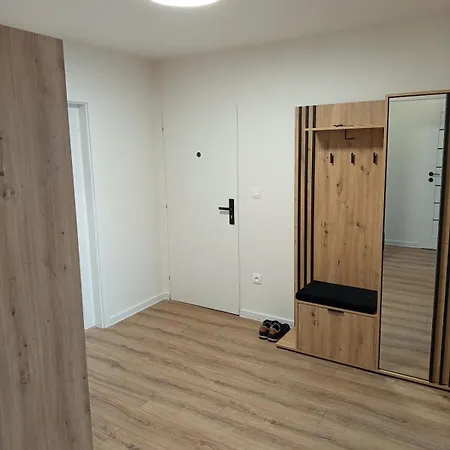 Apartment S 2 Spalnami Pri Lesoparku